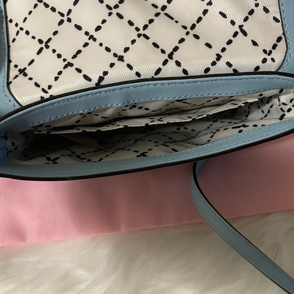 Kate spade crossbody. - Picture 4 of 4